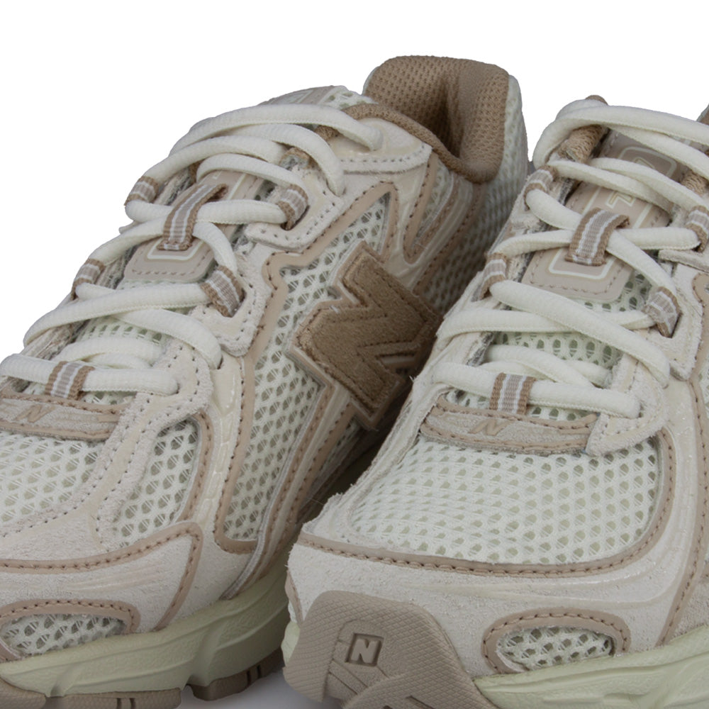New Balance 740